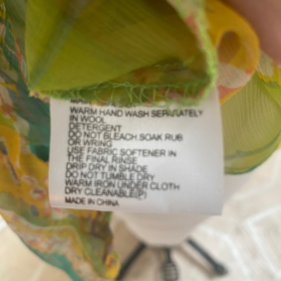 LUXURY RESORT WEAR BEADED V NECK CHIFFON PRINT BATWING TUNIC TOP SIZE M/L - Picture 7 of 8